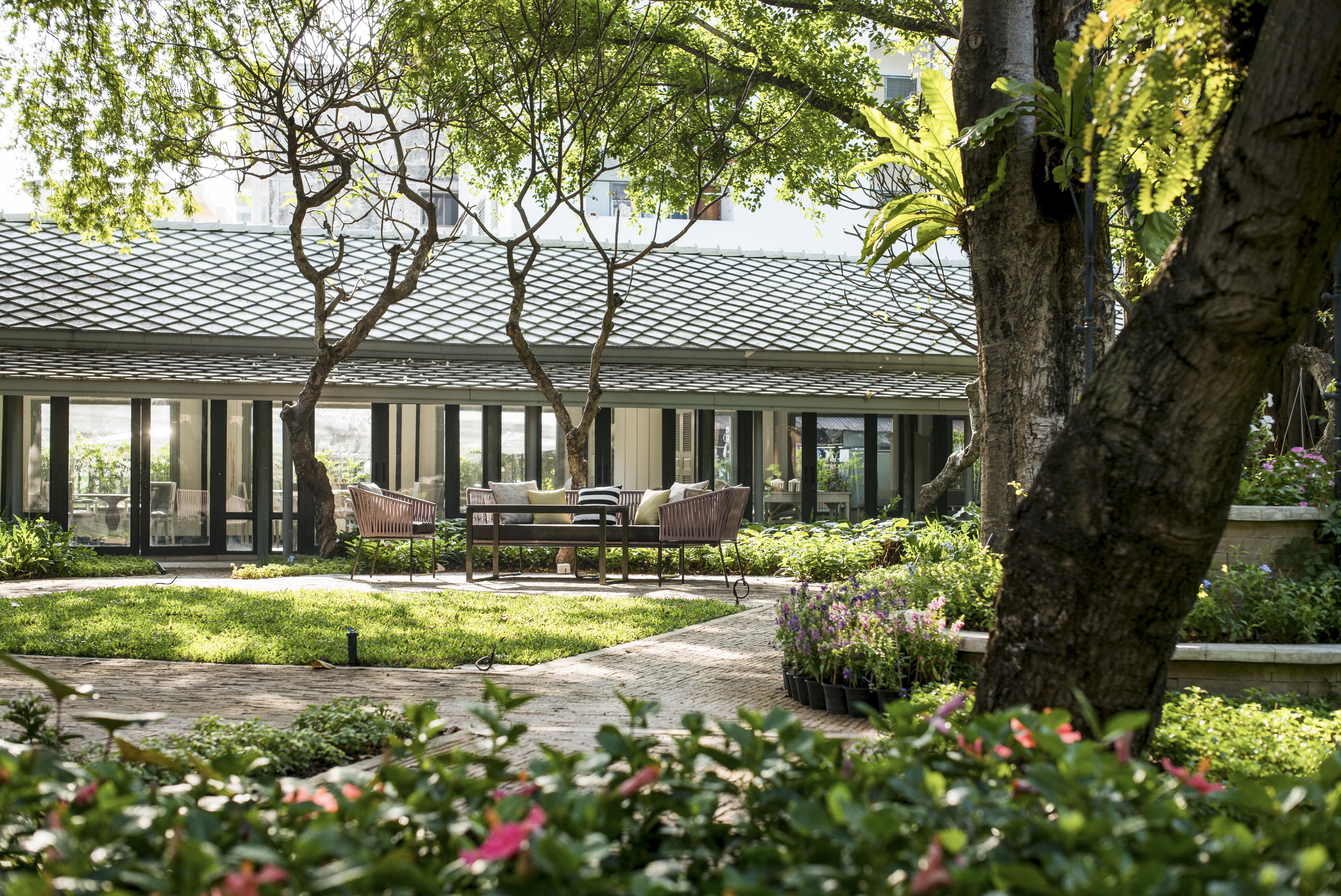 The Raweekanlaya Бангкок Экстерьер фото The Garden