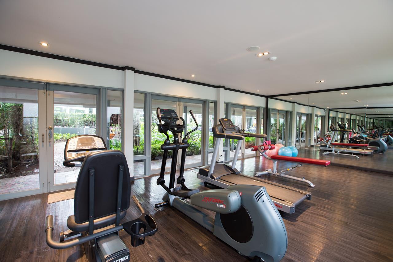 The Raweekanlaya Бангкок Экстерьер фото The gym at the hotel